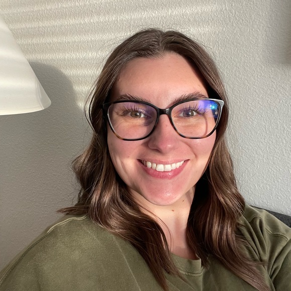 Meet your Posher, Mariann - Picture 1 of 1